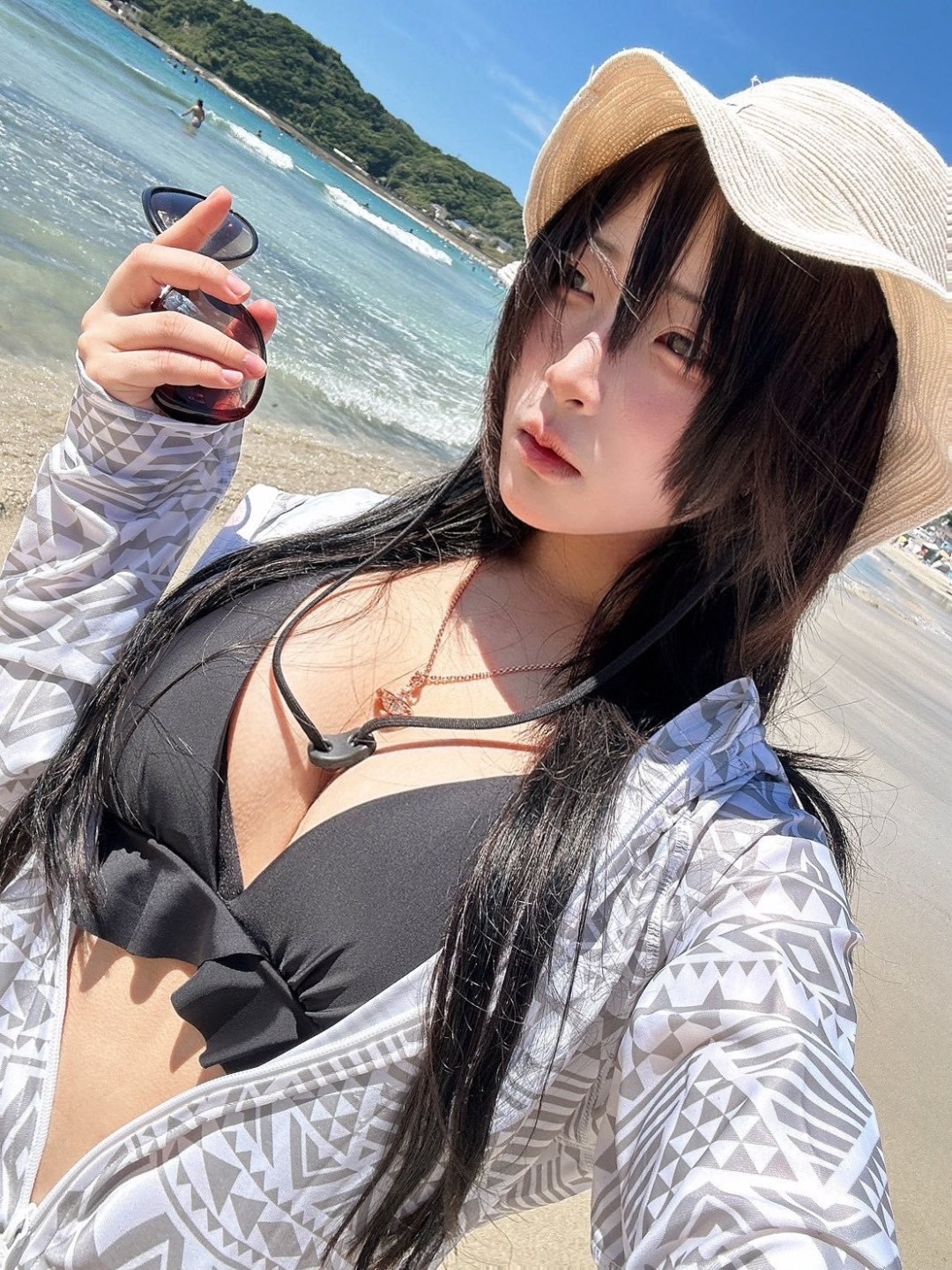 富有且慷慨！国外小姐姐cos尼尔：机械纪元2B