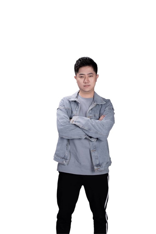 今日20点明星嘉宾与你相约LOL进击!季前赛