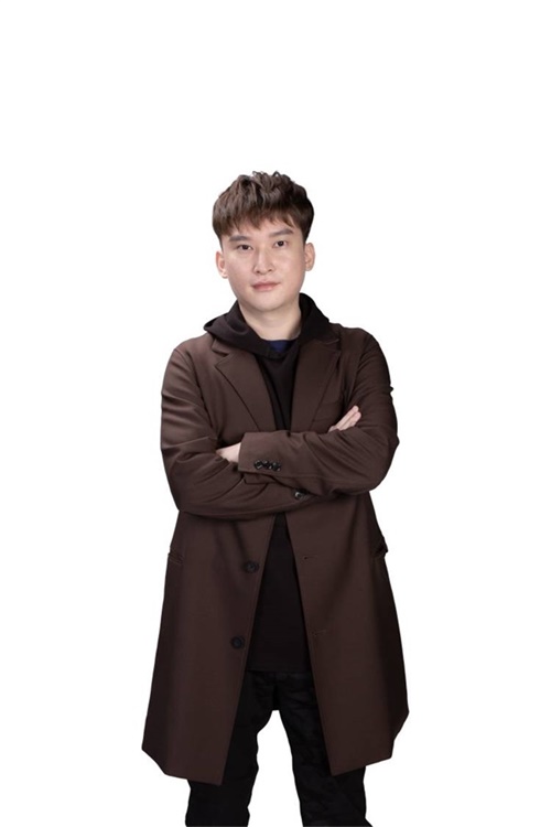 今日20点明星嘉宾与你相约LOL进击!季前赛