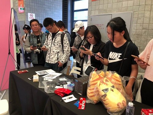 萤火虫漫展上的宫斗剧宫廷秘传影视版五图曝光
