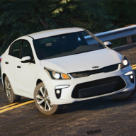 白色起亞競速賽Kia Rio Driving Simulator